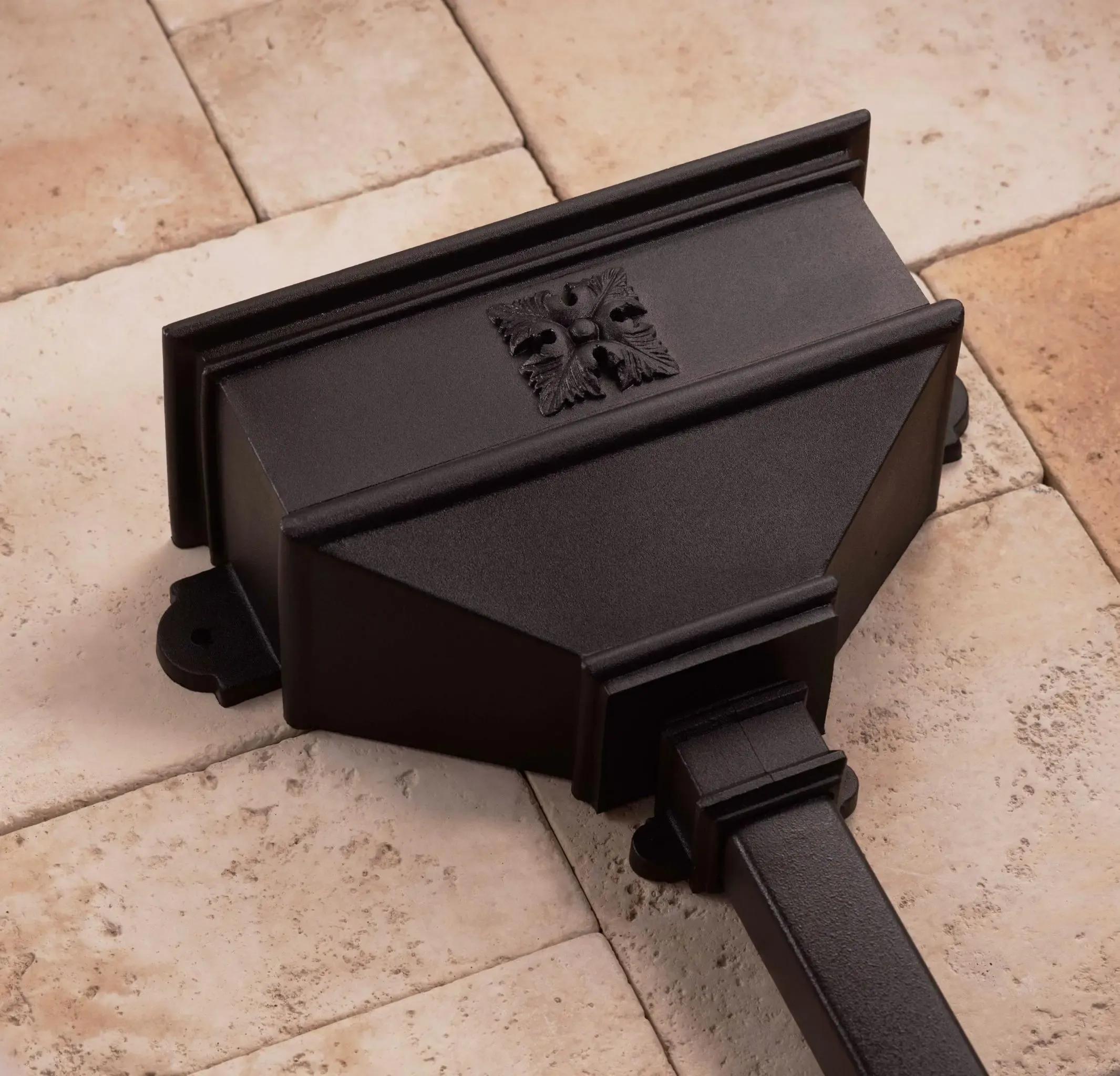 Long Hopper With Four Leaf Square